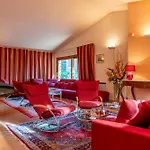 Rosanna Villa