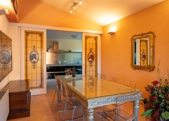 Rosanna فيلة سيينا